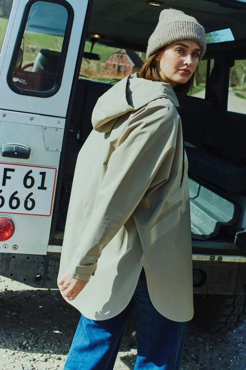 Mow Poncho 206743 | Silver Mink | Jakke fra Freequent