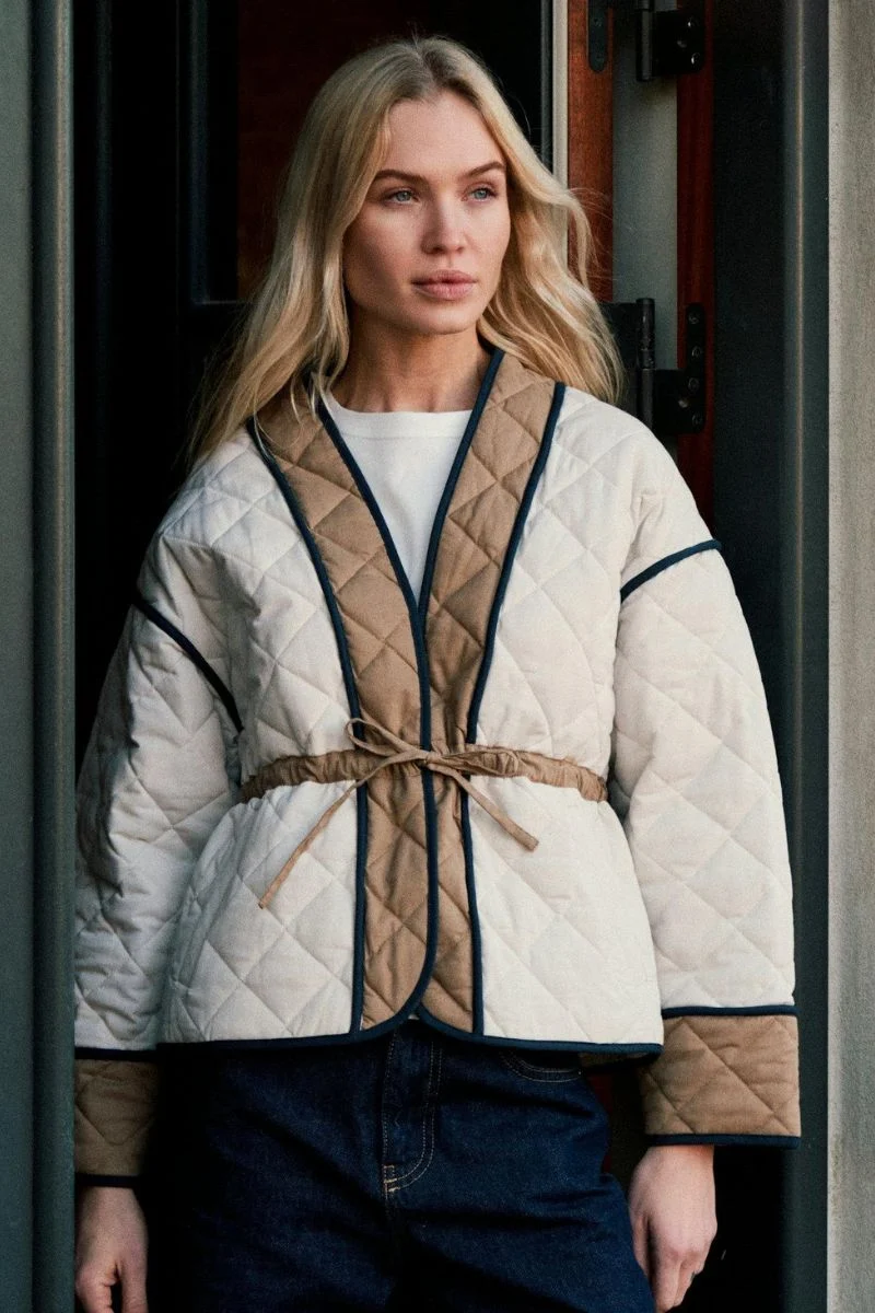 Gerdi Solid Quilt Jacket | Creme | Jakke fra Neo Noir
