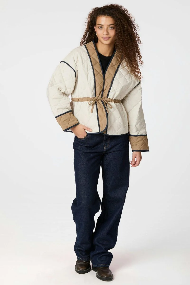 Gerdi Solid Quilt Jacket | Creme | Jakke fra Neo Noir