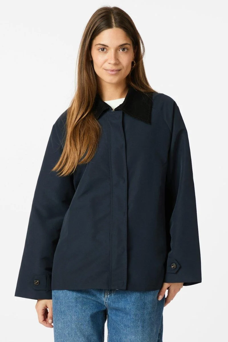 Gatbi Clean Jacket 164226 | Navy | Jakke fra Neo Noir