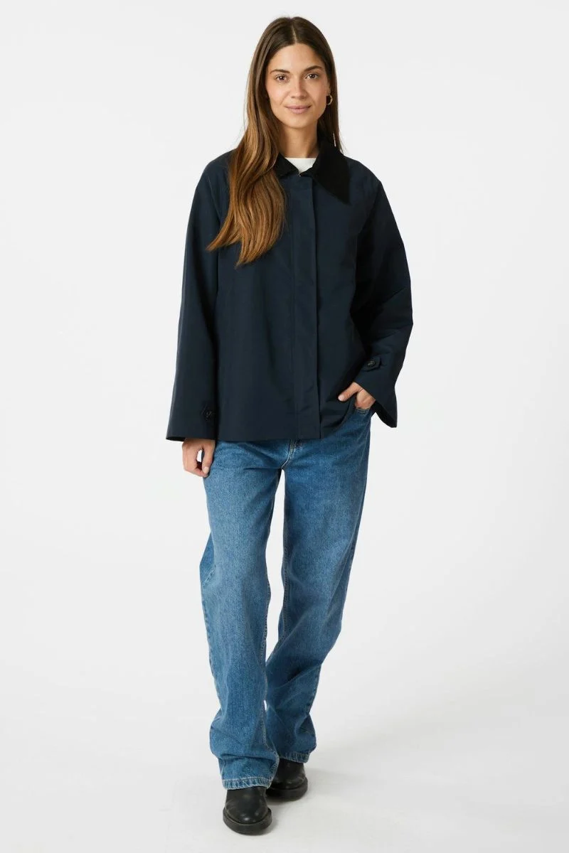 Gatbi Clean Jacket 164226 | Navy | Jakke fra Neo Noir