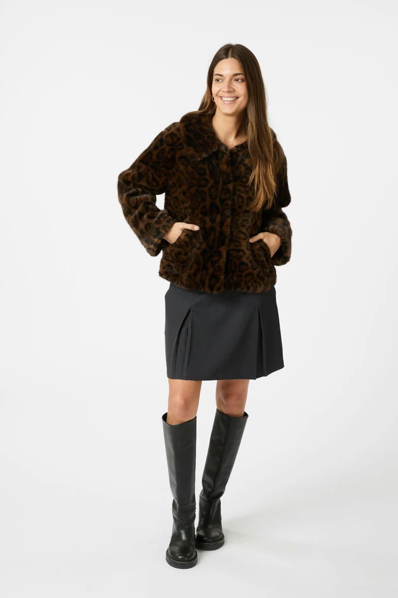 Melodie Leo Faux Fur Jacket | Brun | Jakke fra Neo Noir