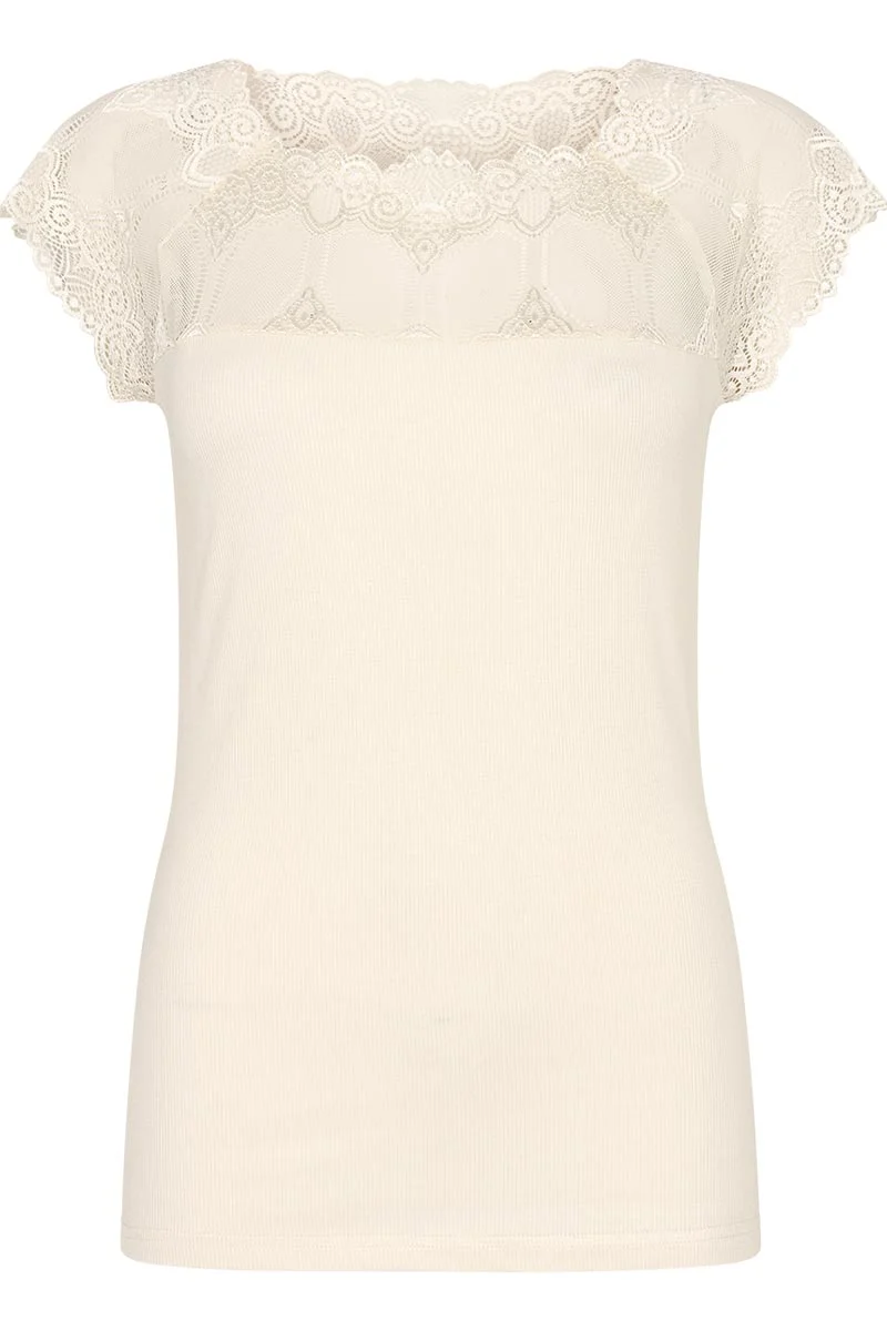Flora Laced T-Shirt | Cream | Blonde top fra State bird