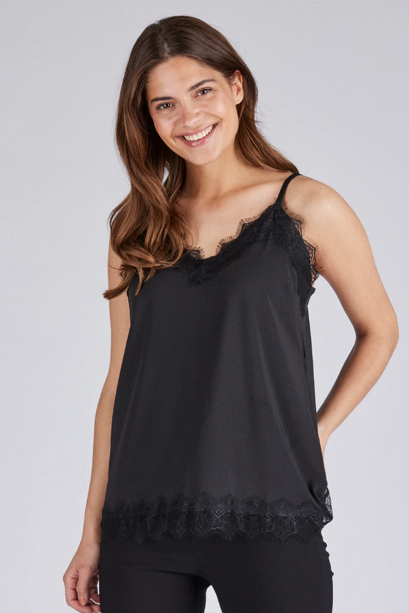 Bicco strap top | Sort | Blonde top fra Freequent