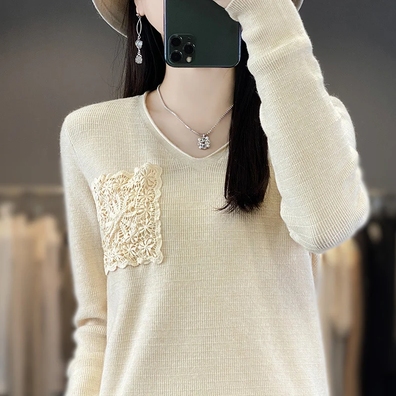 Damen Kaschmir‑Optik V‑Ausschnittpullover mit floraler Häkelapplikation Drune