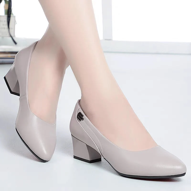 Damen Komfortable Pumps mit elegantem Blockabsatz und modischem Schmuckdetail Drune