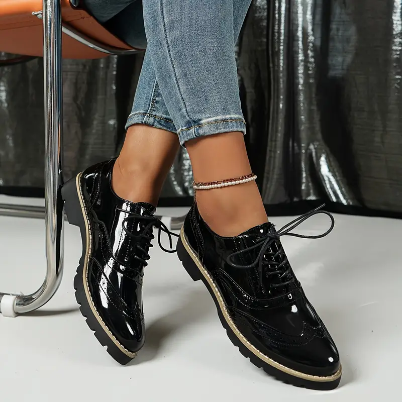 Glänzende Lederschuhe Drune