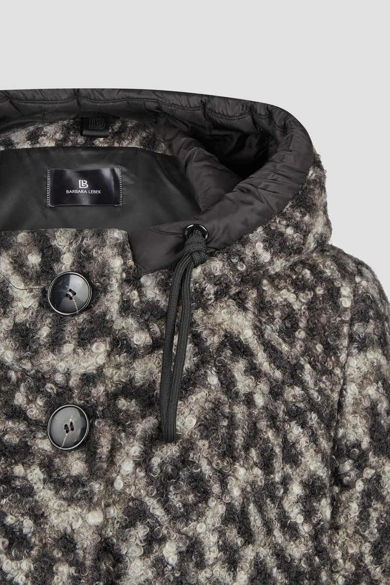 Wolljacke mit Kapuze