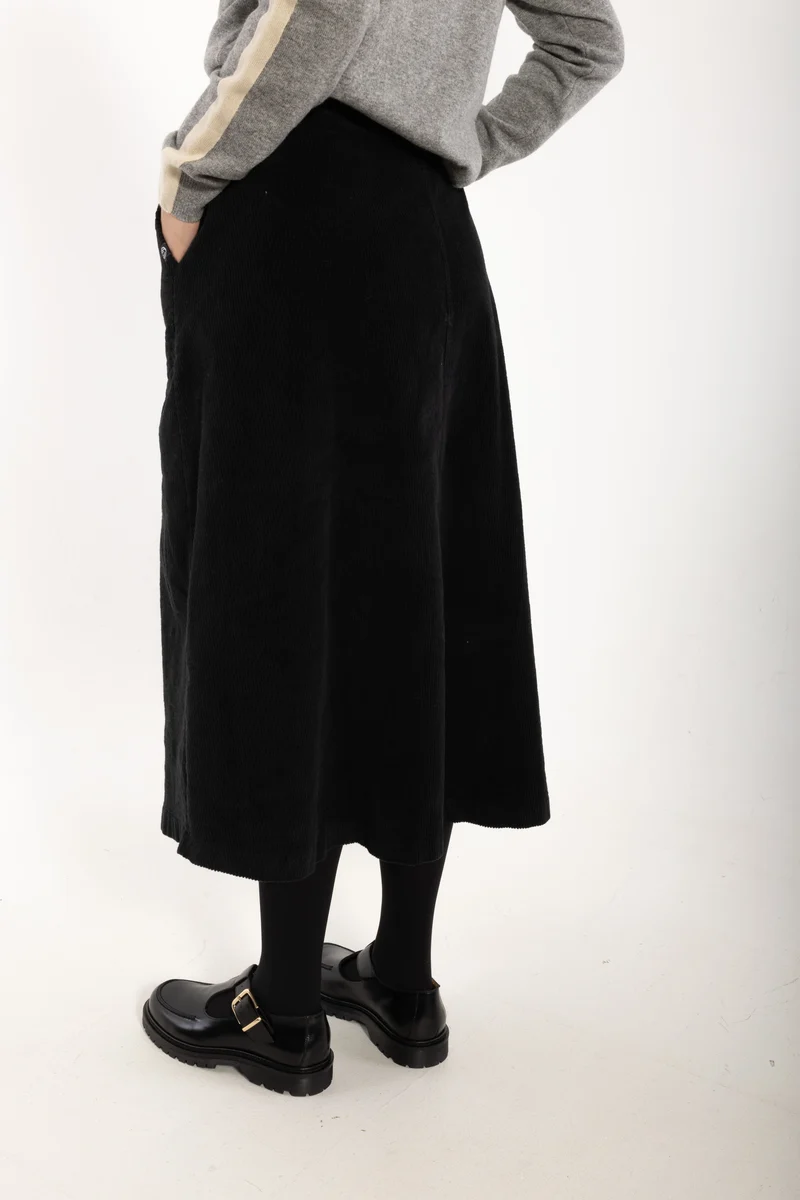Danesweetie Cord Stretch Skirt Black