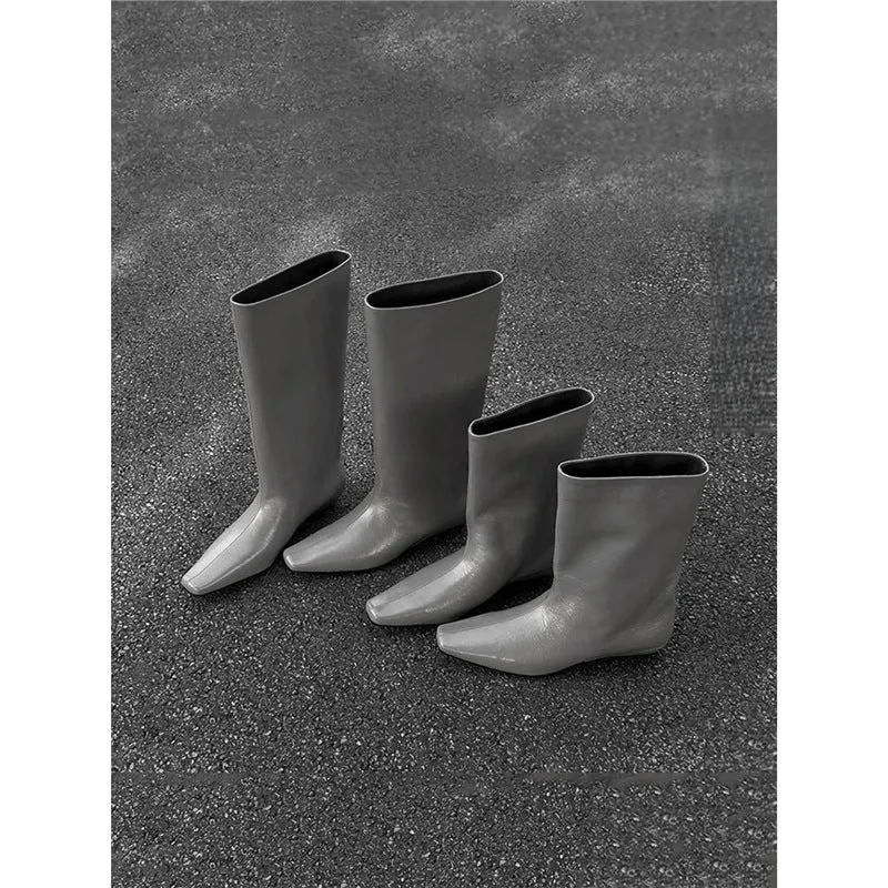 Damen kniehohe Slouch‑Lederstiefel mit quadratischer Zehenform und flachem Absatz Drune
