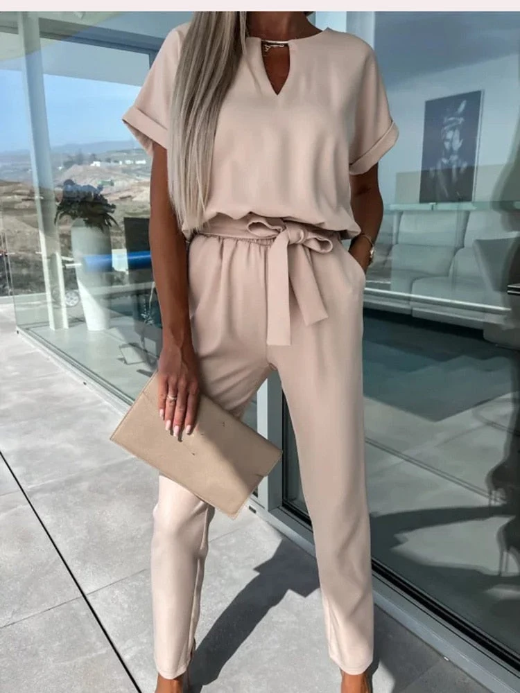 Drune | Eleganter Jumpsuit mit kurzen Ärmeln und Gürtel