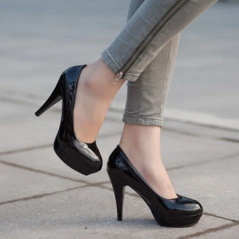 Damen Hochwertige Lackleder-Pumps mit komfortablem Plateau Drune