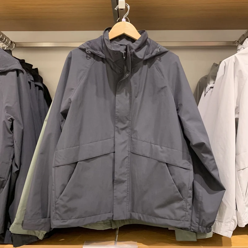 Damen Outdoor-Jacke mit verstellbarer Kapuze und atmungsaktiven Eigenschaften Drune