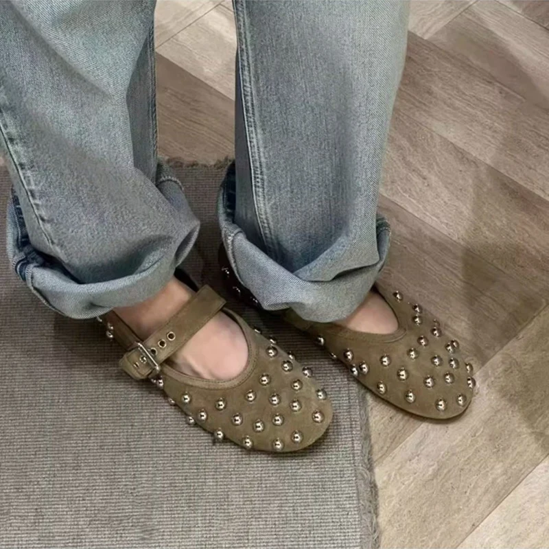 Damen Designerschuhe mit modischen Nietenakzenten Drune
