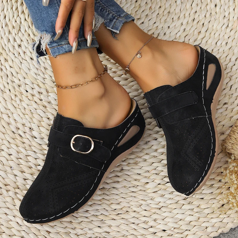 Damen geschlossene Clogs mit dekorativen Lochmustern und eleganter Schnalle Drune