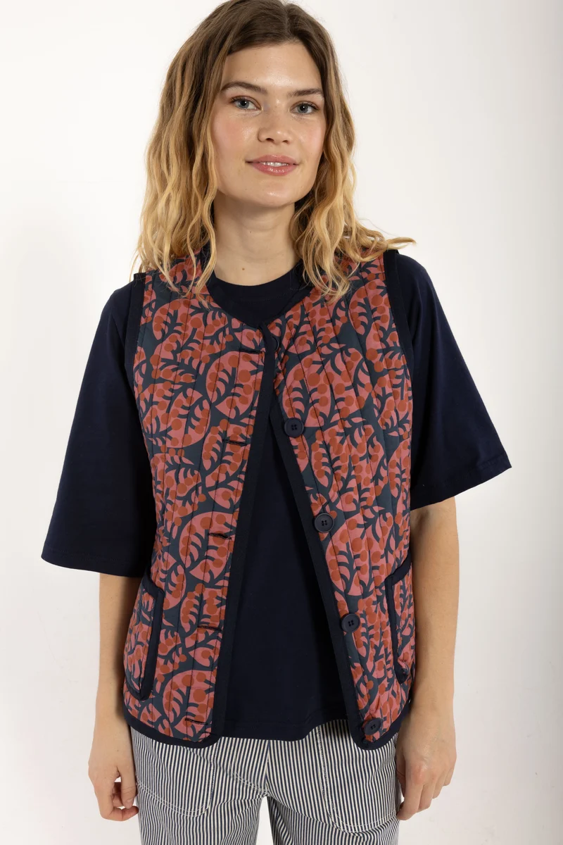 Danesteam Quilt Vest Berry Compote MACRO MICRO