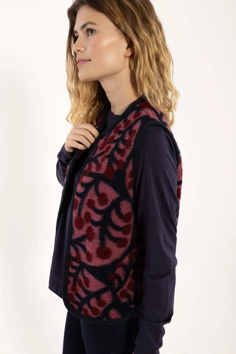 Danecobra Wool AOP Vest Soft Cherry MACRO MICRO JUMBO
