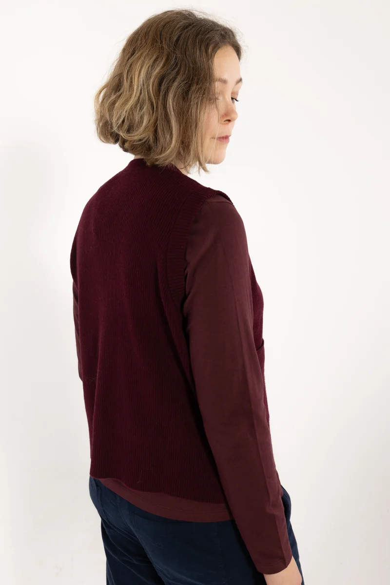 Danegentle Merino Wool Sweater Vest Dark Wine