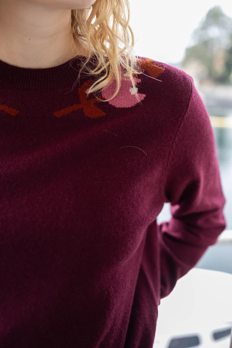 Danevibe Merino Wool Sweater Dark Wine FLOWER