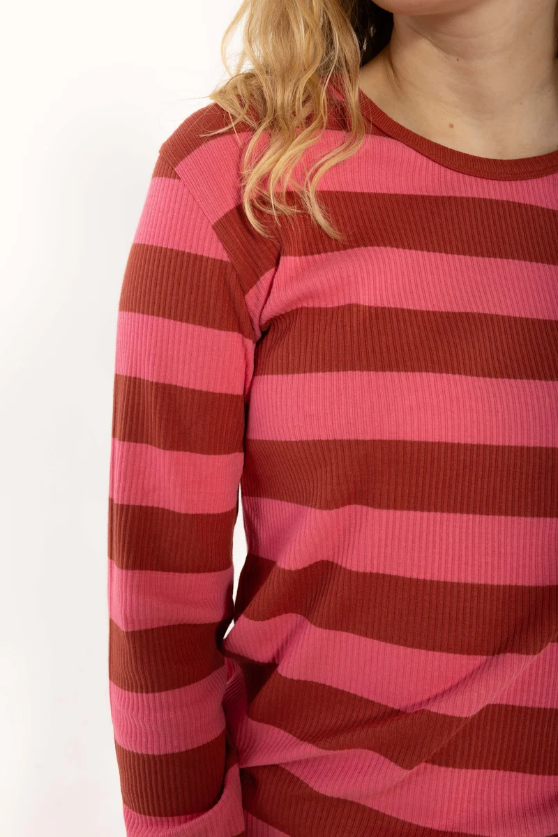 Danehero Ribbing Tee Chili/Soft Cherry