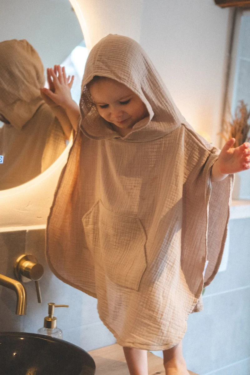 Musselin-Poncho
