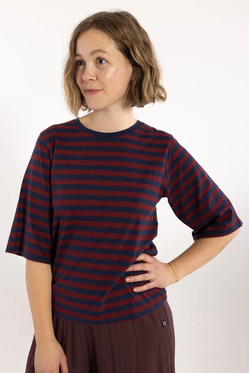 Danebasic Glad Tee Dark Cherry/Dark Navy