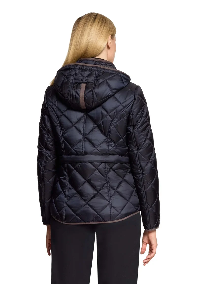 Steppjacke mit Kapuze