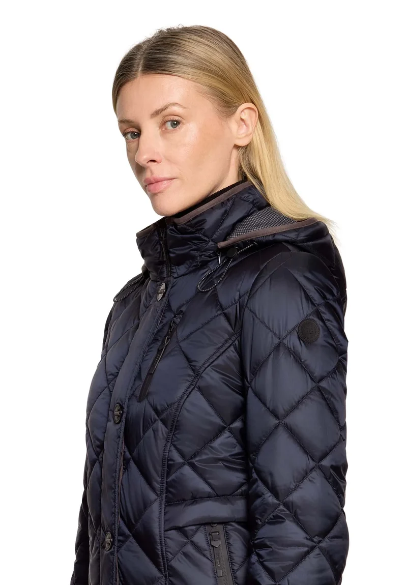 Steppjacke mit Kapuze
