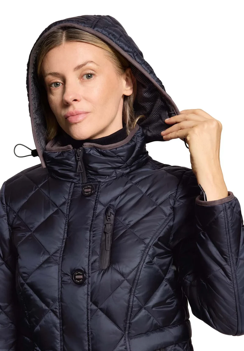 Steppjacke mit Kapuze
