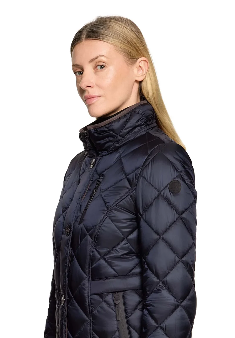 Steppjacke mit Kapuze