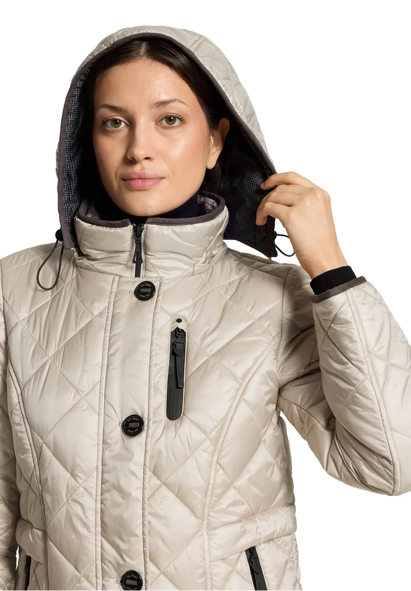 Steppjacke mit Kapuze