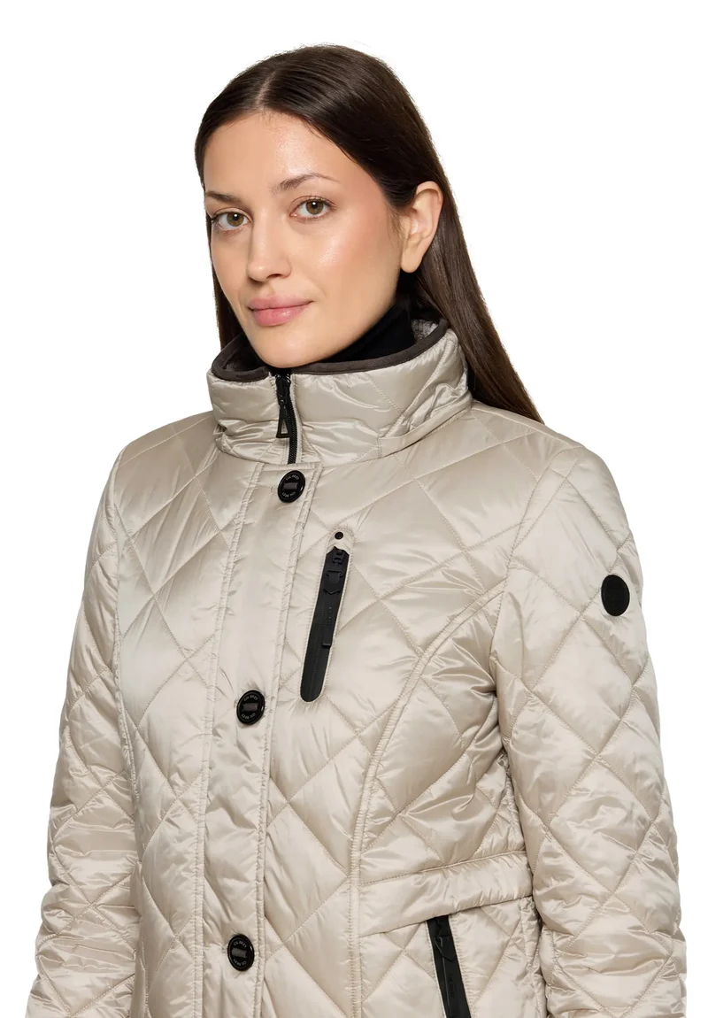 Steppjacke mit Kapuze