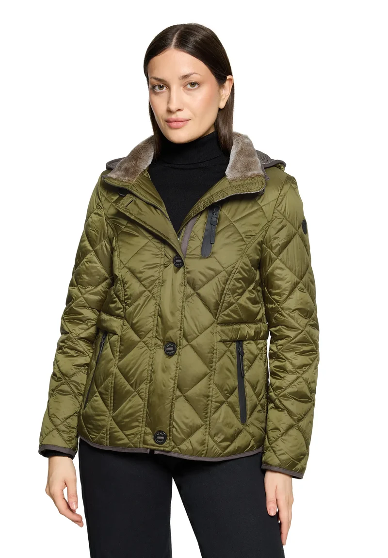 Steppjacke mit Kapuze