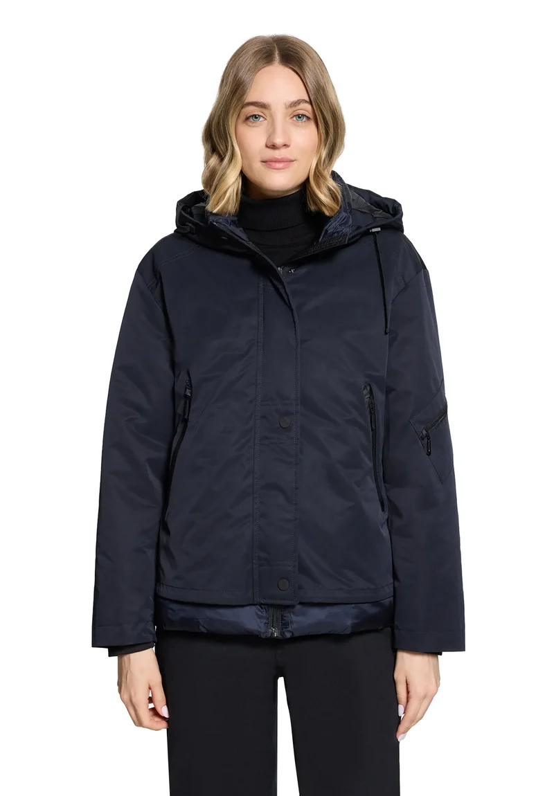 Winterjacke mit Kapuze