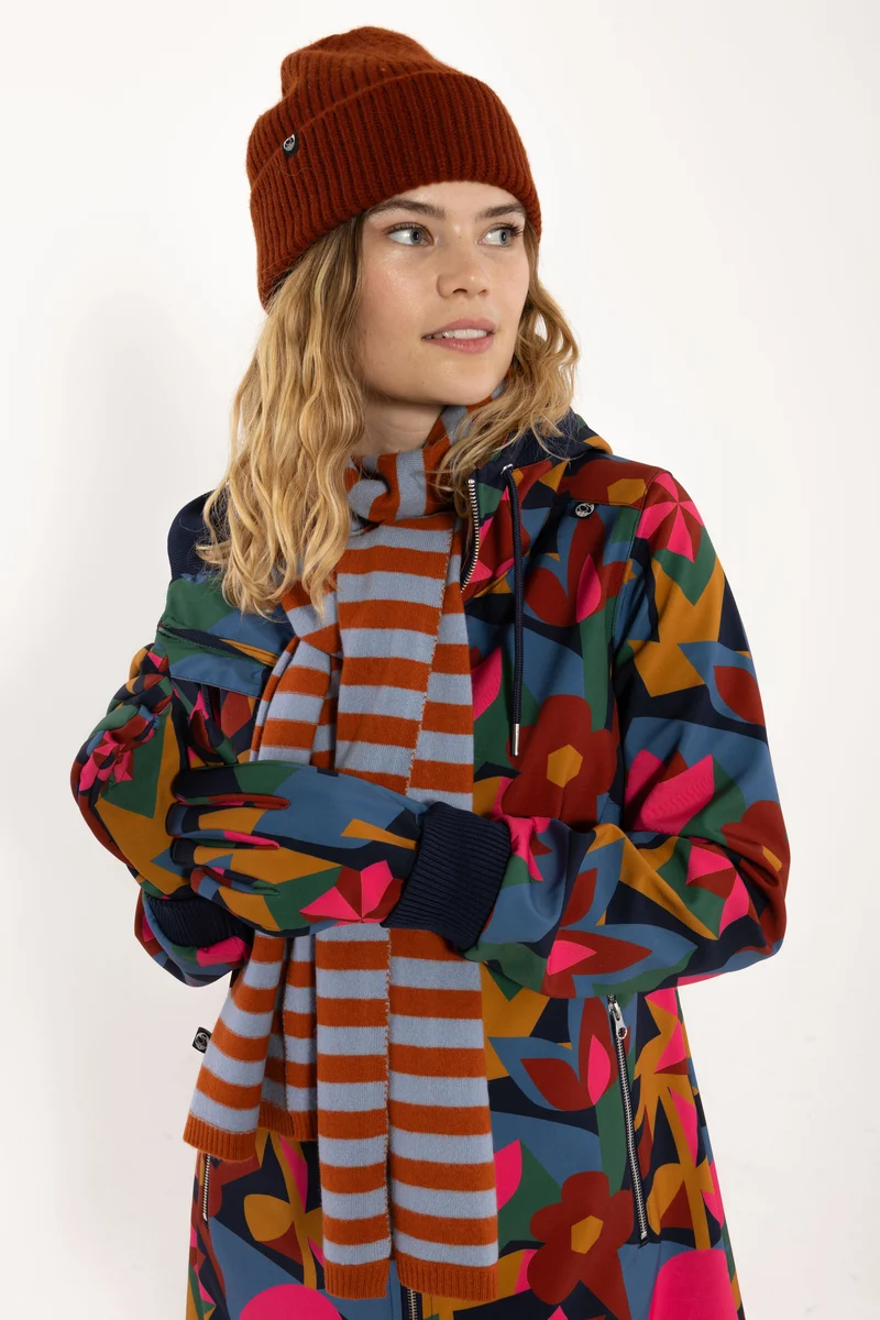 Danebundle-Up Merino Wool Scarf Porcelaine/Chili