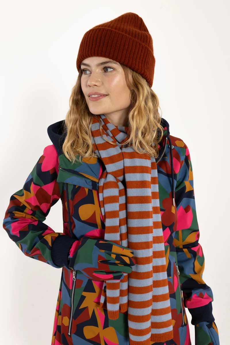 Danebundle-Up Merino Wool Scarf Porcelaine/Chili