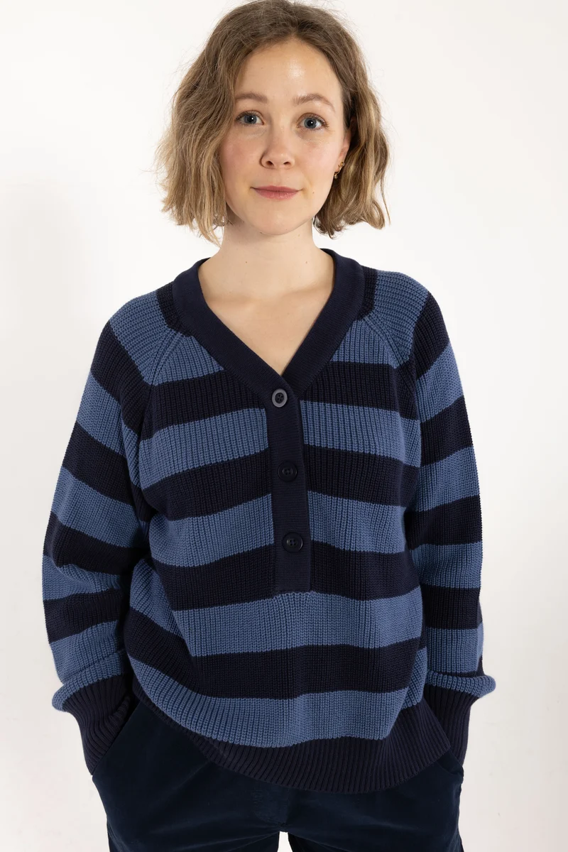 Danediscreet Boxy Knit Sweater Dark Navy/Porcelaine