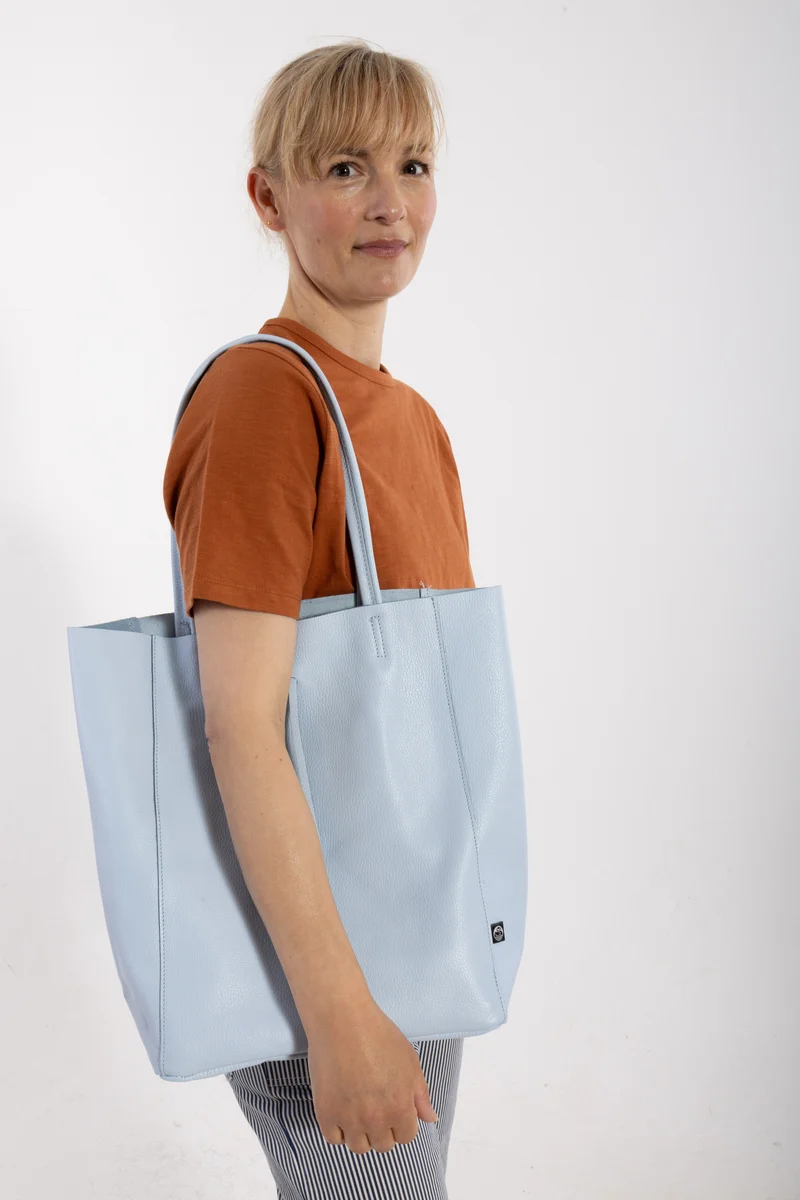 ESS - Daneholstein Leather Tote Bag Ice Blue