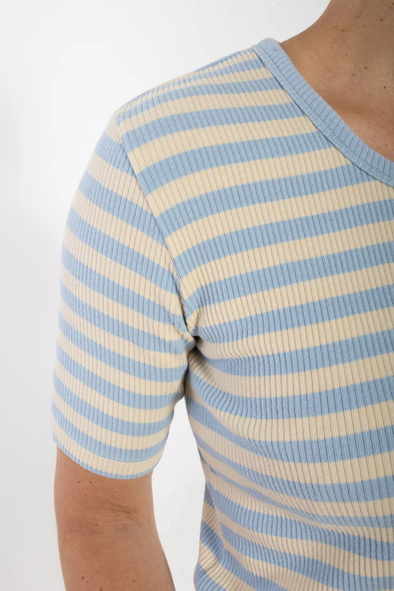 ESS - Danefriend Ribbing Tee Chalk/Cold Sky