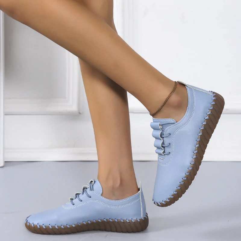 Damen Leichter Schnürschuh mit handgenähter Ziernaht und profilierter Gummisohle Drune