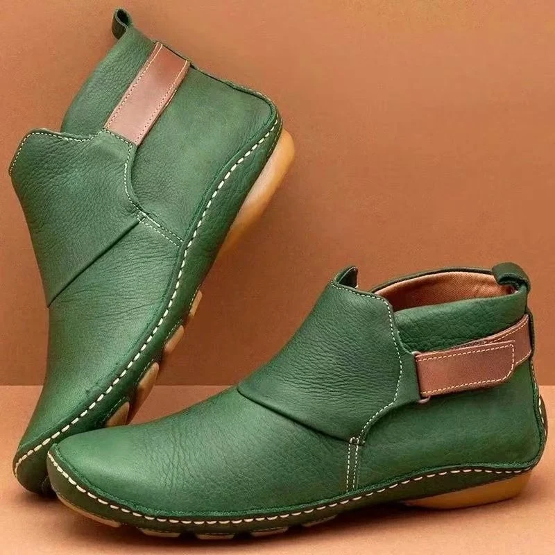 Damen Knöchelhohe Schlupf-Boots aus softem Lederimitat mit verstellbarem Klettriemen und handgenähter Mokassinnaht Drune
