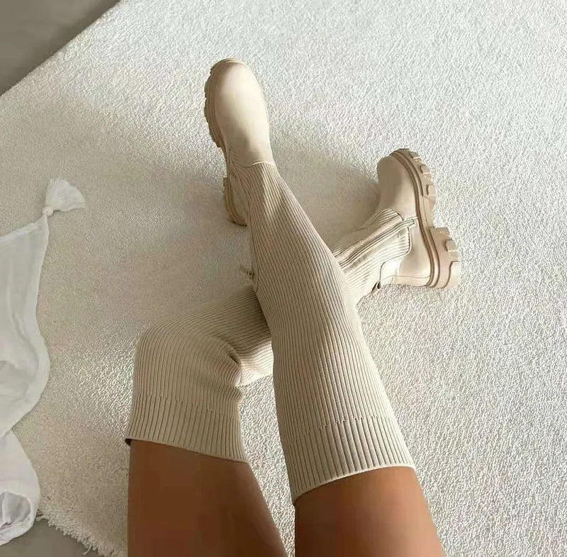 Damen Knielange Stretch-Sockboots mit geriffeltem Schaft, seitlichem Reißverschluss und massivem Lug-Sohlendesign Drune