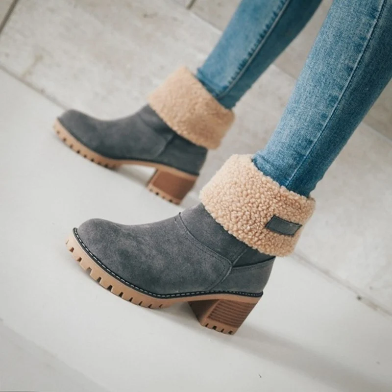 Damen Gefütterte Ankleboots aus Veloursimitat mit Umschlag‑Sherpa, Blockabsatz und profilierter Lug‑Sohle Drune