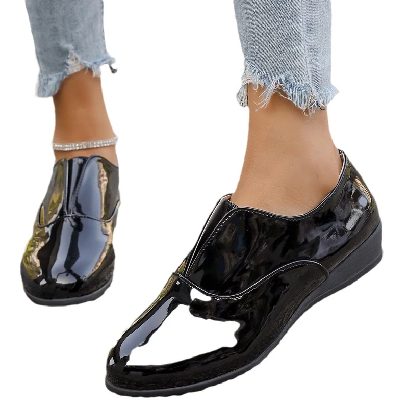 Damen Elegante Lack-Slip-On Loafer mit gepolstertem Komfortfußbett Drune