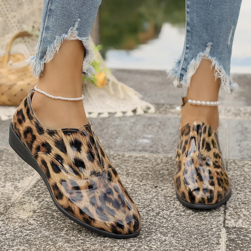 Damen Elegante Lack-Slip-On Loafer mit gepolstertem Komfortfußbett Drune