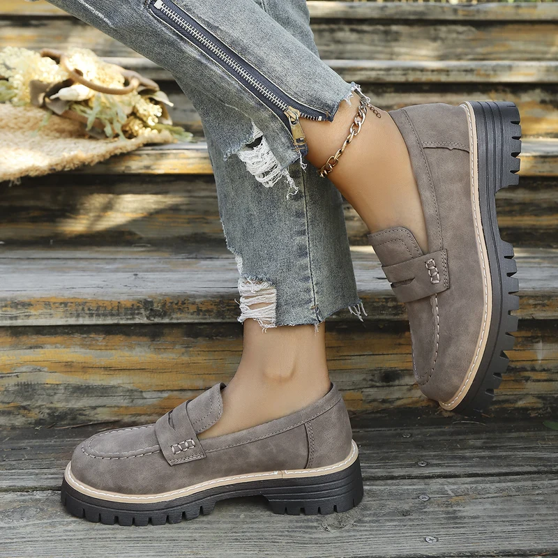 Damen Chunky-Lug-Loafer mit Penny-Riemen und profilierter Gummisohle Drune