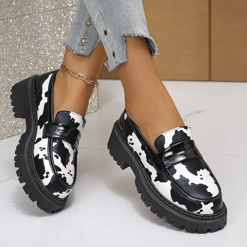 Damen Chunky-Loafer mit Zebramuster, Lackbesatz und profilierter Lug‑Sohle Drune