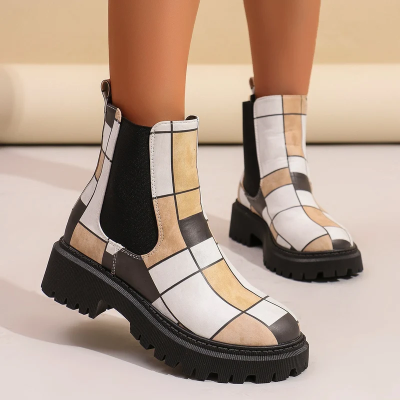 Damen Chunky Chelsea‑Boots mit buntem geometrischem Patchwork und markanter Lug‑Sohle Drune