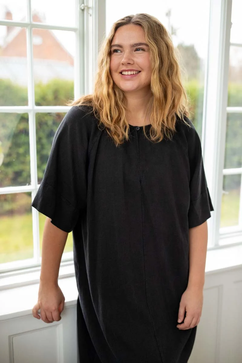 Danehostess Heavy Linnen Dress Black