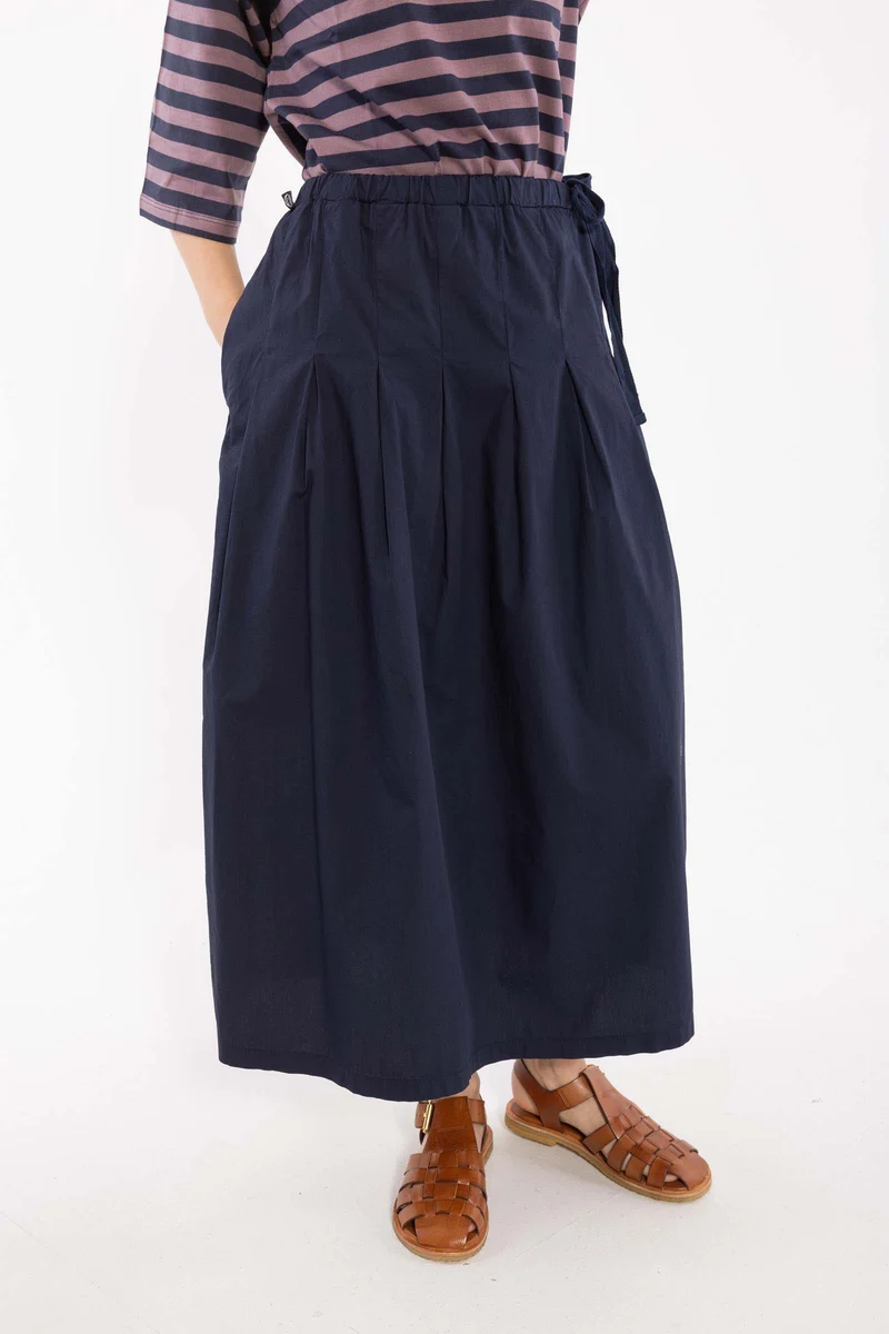 Daneminna Smooth Poplin Skirt Dark Navy